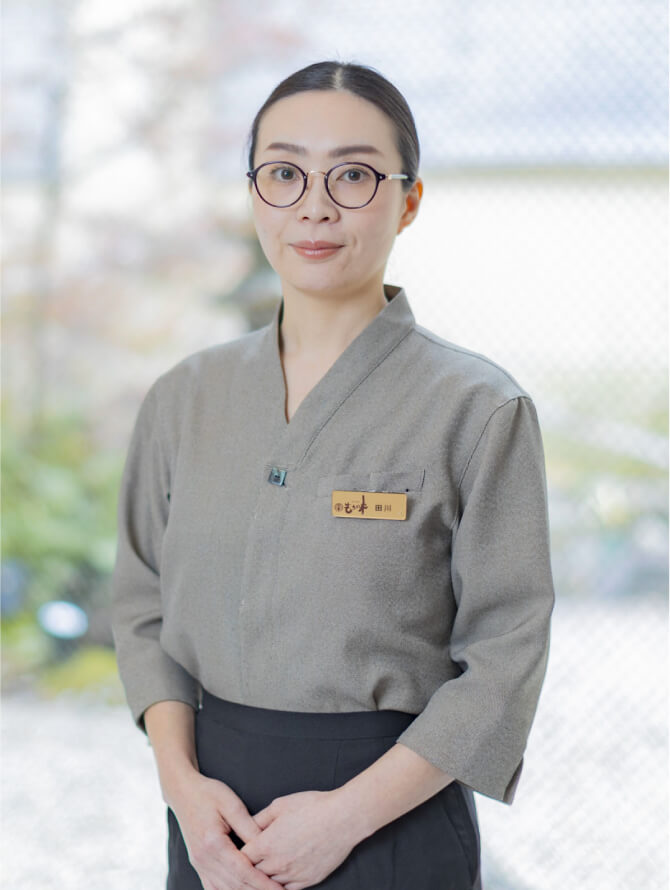 女性フロント係のポートレイト