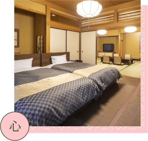 落ち着いた雰囲気の和モダンな客室